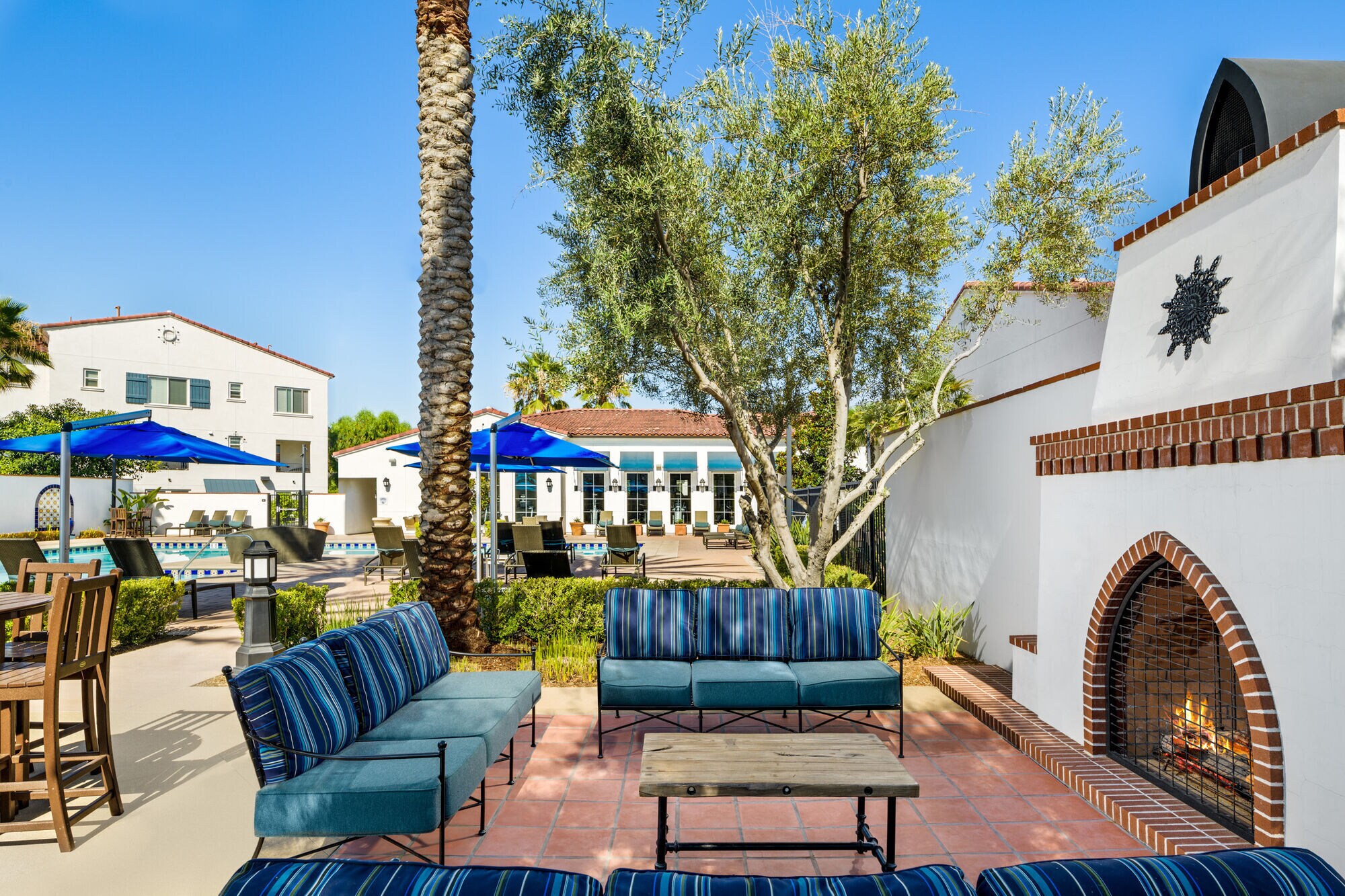 santa-barbara-at-chino-hills-chino-hills-ca-building-photo (5)