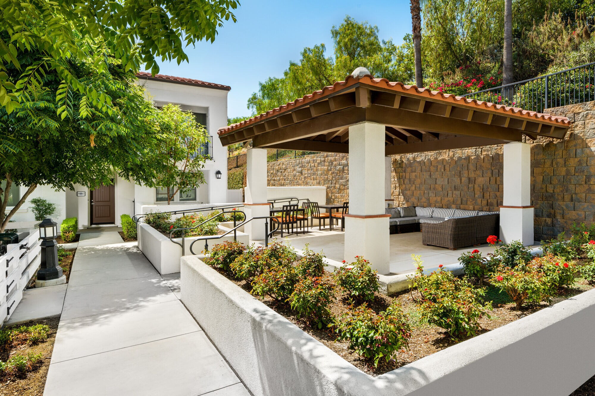 santa-barbara-at-chino-hills-chino-hills-ca-building-photo (6)